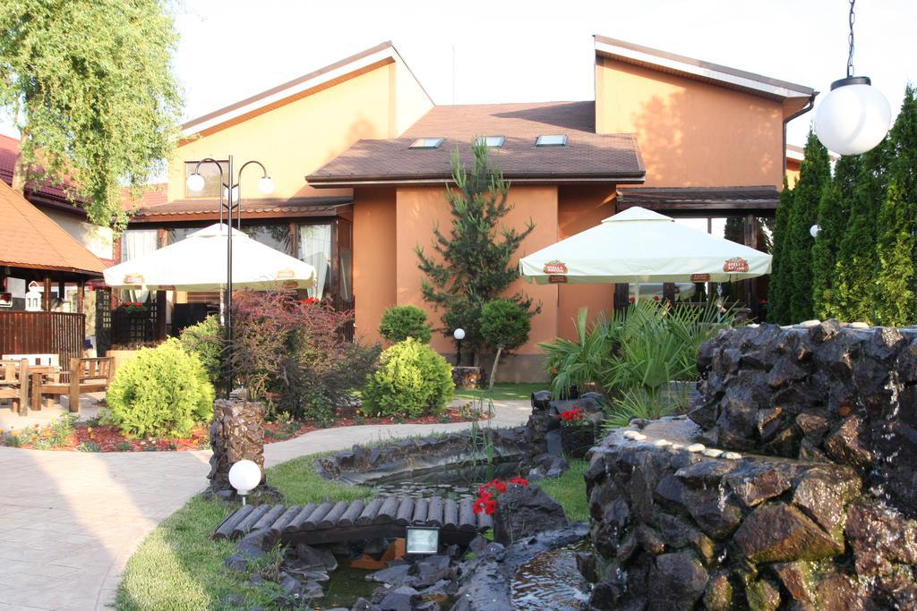 Rixo'S Guesthouse Circea Exterior foto