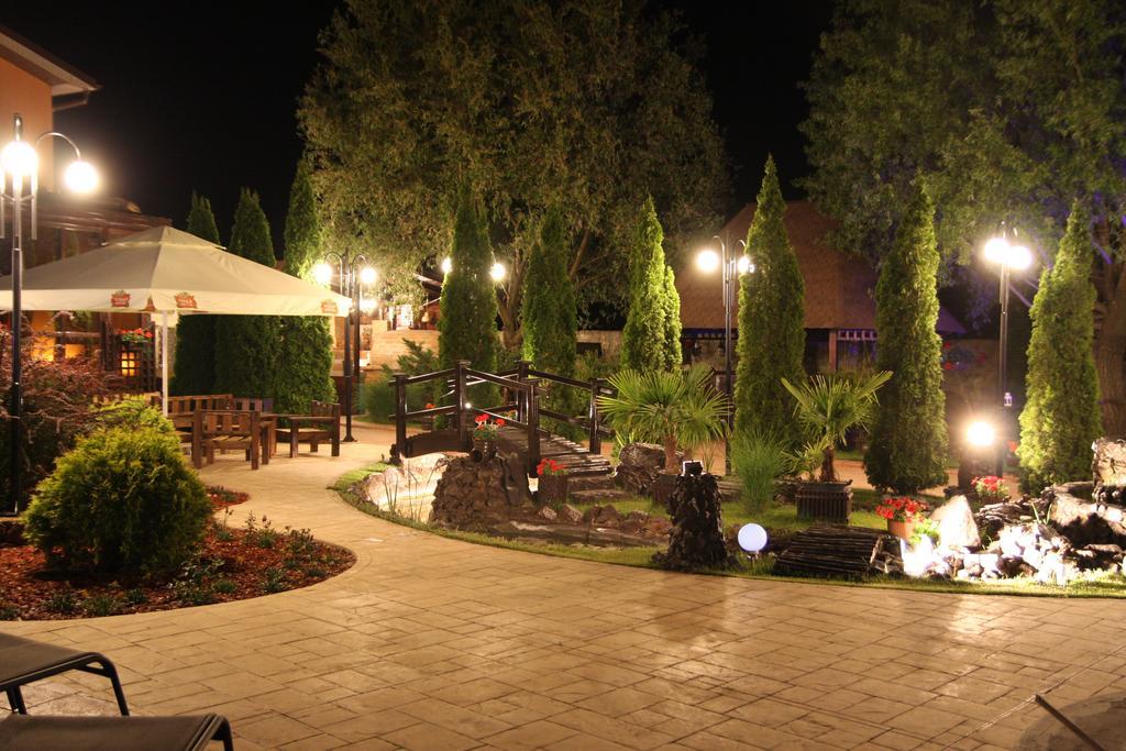 Rixo'S Guesthouse Circea Exterior foto