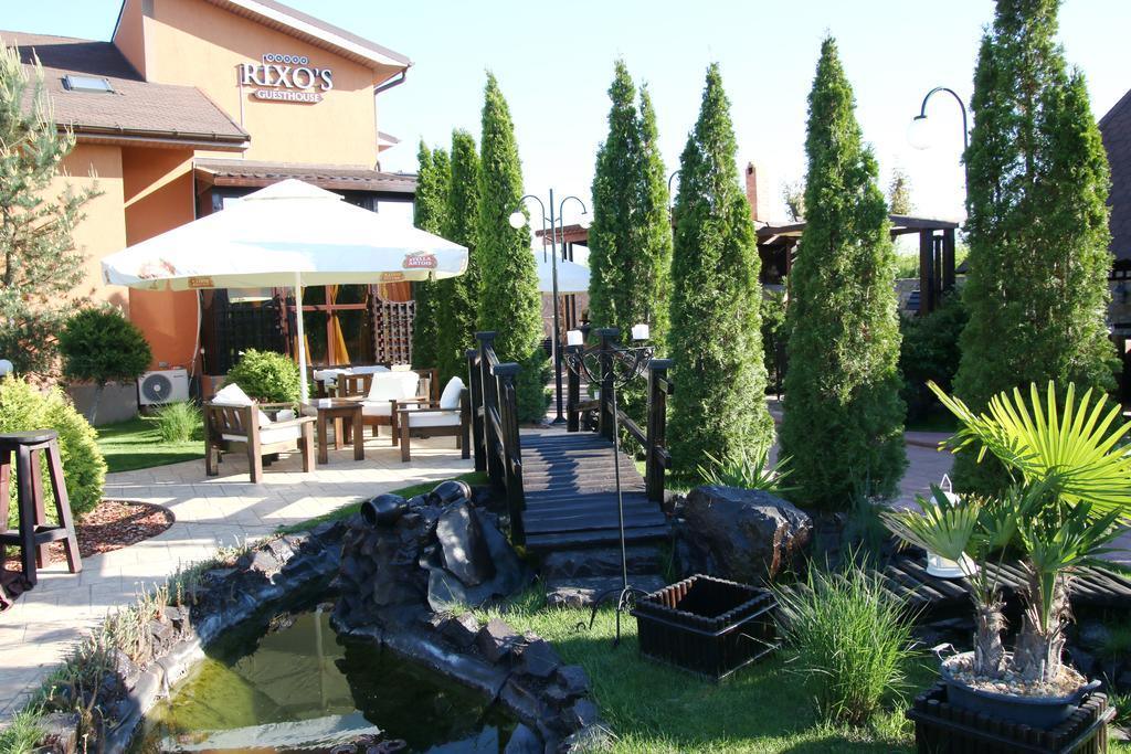 Rixo'S Guesthouse Circea Exterior foto